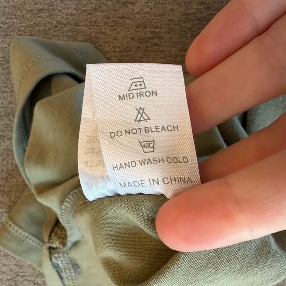 Noelle Linen Blend Tunic Knit Top Womens Size S/M Green Asymmetrical Lagen Look - Picture 7 of 9